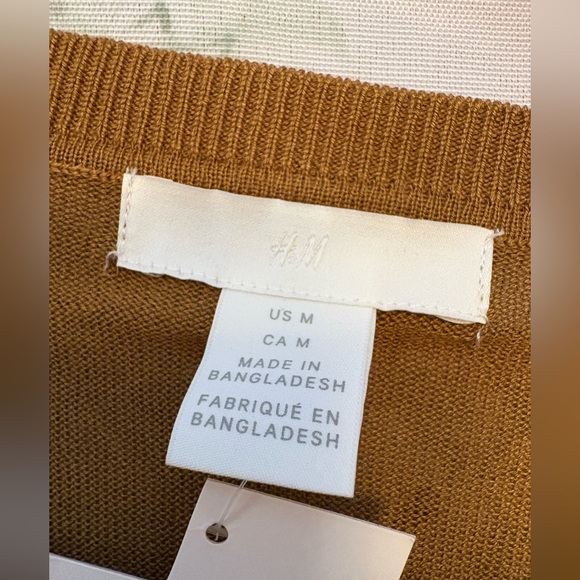 H&M Camel Sweater - Picture 9 of 12